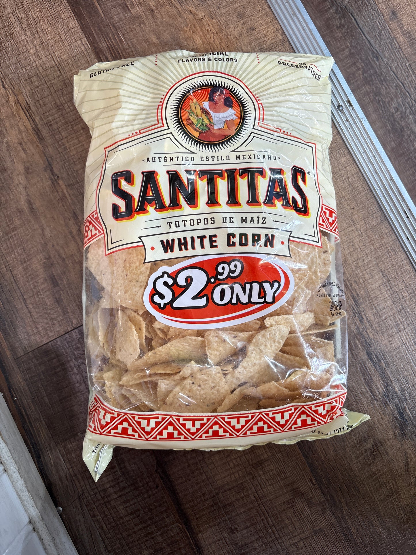 Santitas White Corn Chips